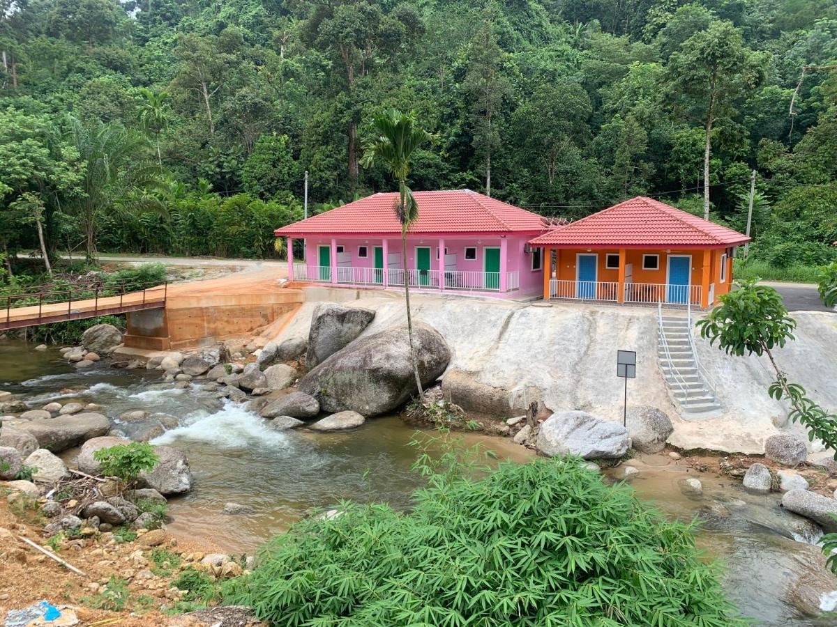 Отель Chalet Latip D'Ayer Itam Kampong Ayer Hitam  Экстерьер фото