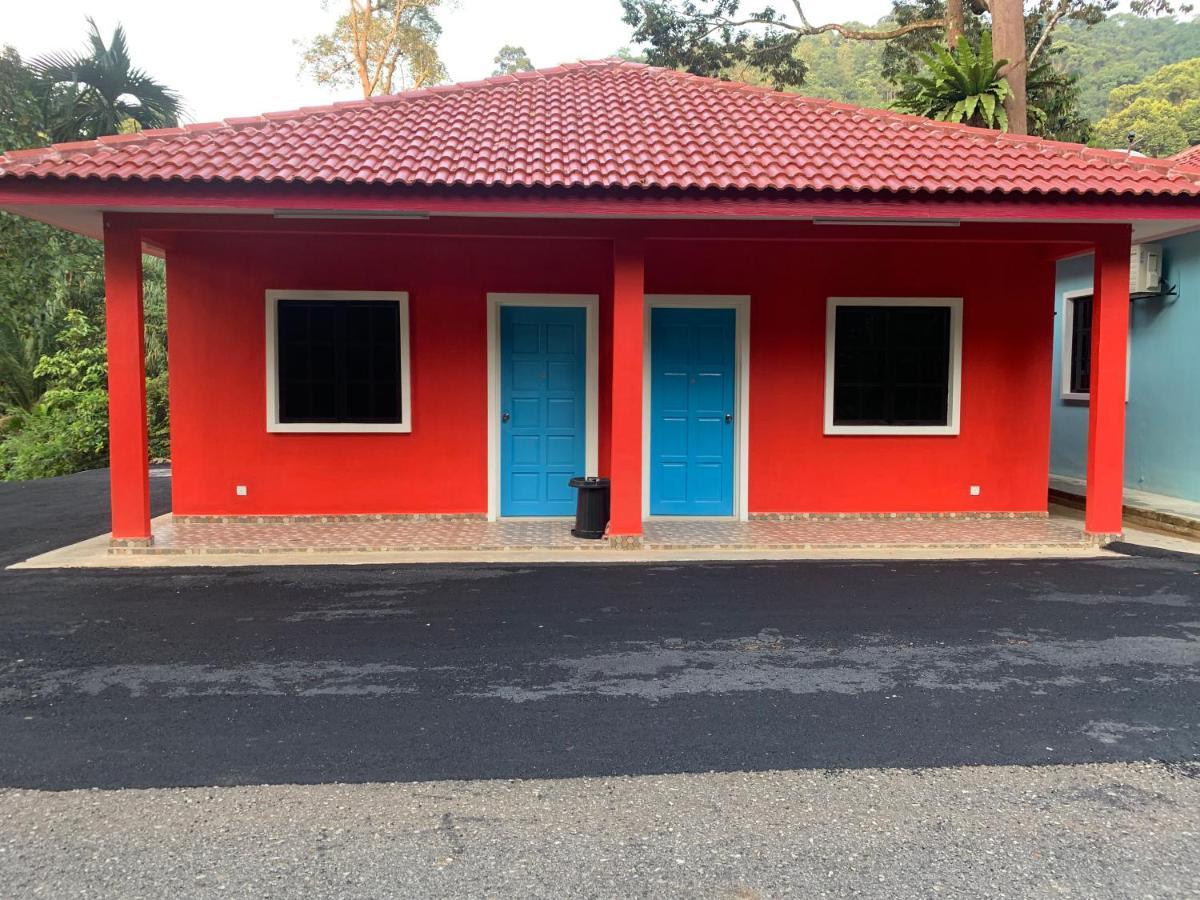 Отель Chalet Latip D'Ayer Itam Kampong Ayer Hitam  Экстерьер фото